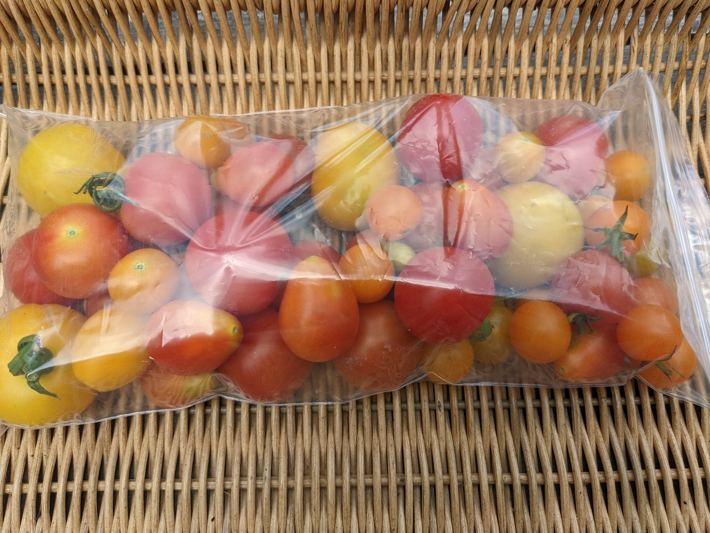 Heirloom Tomatoes - 2lb bag